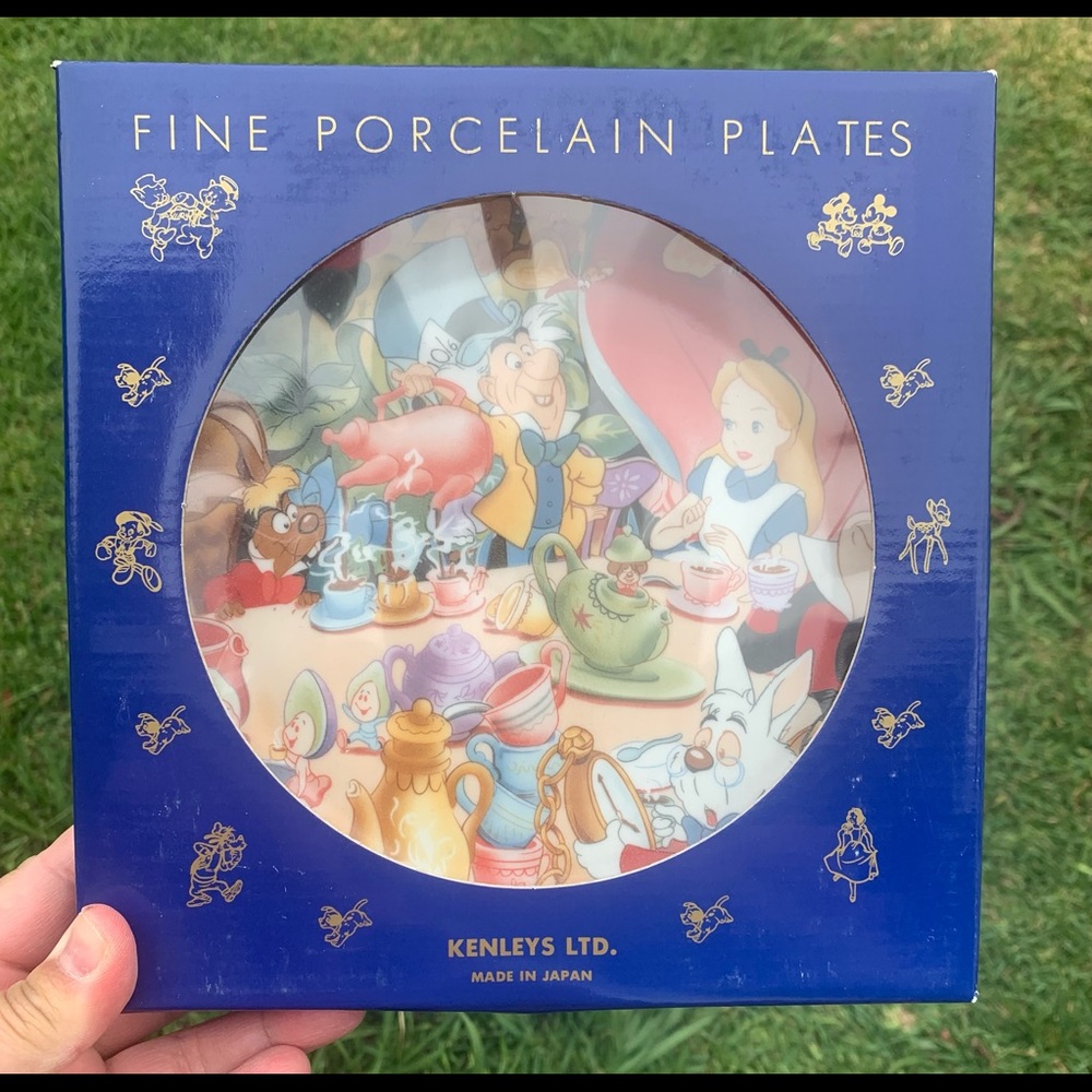 Disney Alice in Wonderland porcelain plate